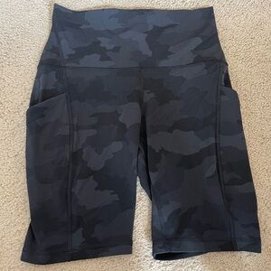 Lululemon High Rise Align Shorts with Pockets 8”